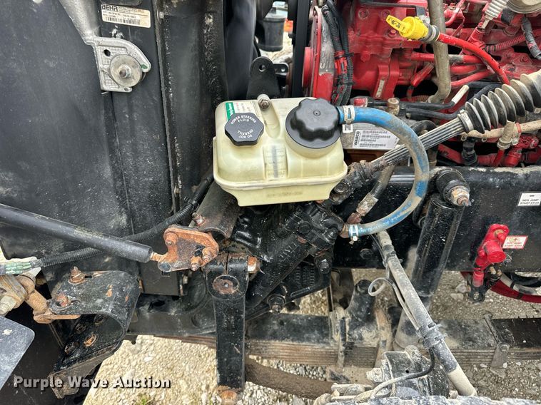 image for item DV1995 2017 Western Star 4700SF roll-off container truck