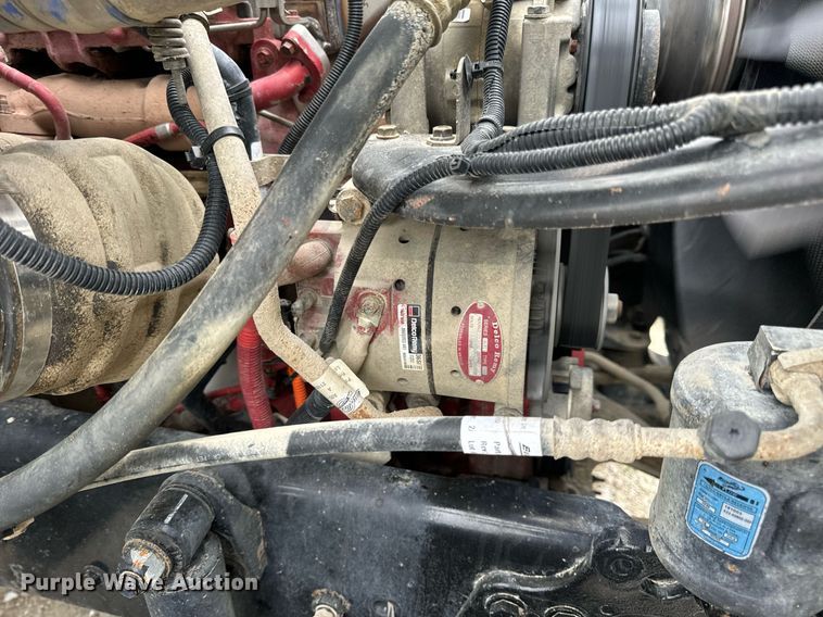 image for item DV1995 2017 Western Star 4700SF roll-off container truck