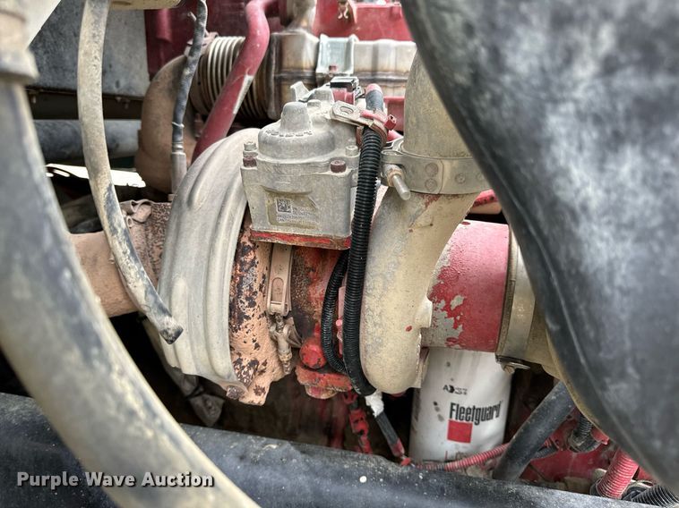 image for item DV1995 2017 Western Star 4700SF roll-off container truck