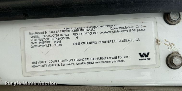 image for item DV1995 2017 Western Star 4700SF roll-off container truck