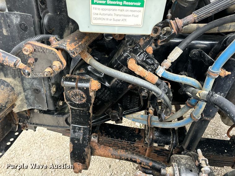 image for item DV1996 2015 Western Star 4700SF roll-off container truck