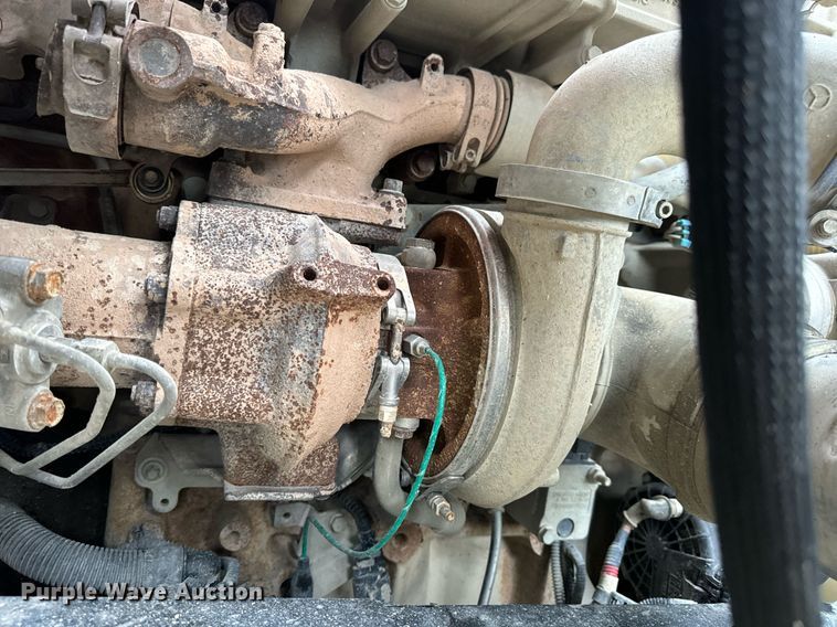 image for item DV1996 2015 Western Star 4700SF roll-off container truck