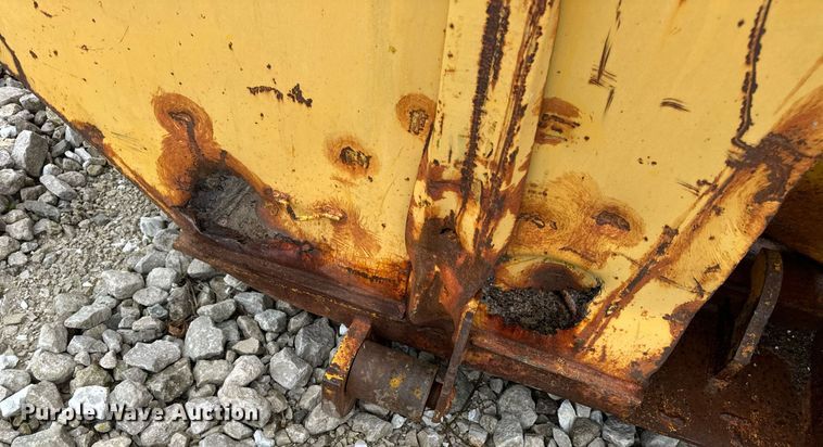 image for item DV1997 Wastequip roll-off container