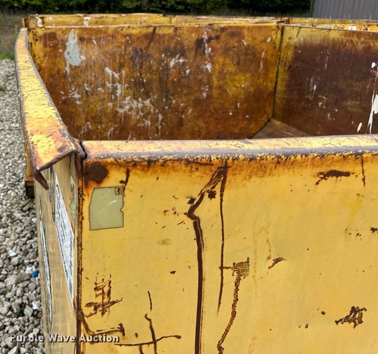 image for item DV1997 Wastequip roll-off container