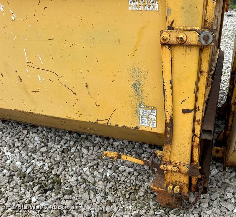 image for item DV1997 Wastequip roll-off container