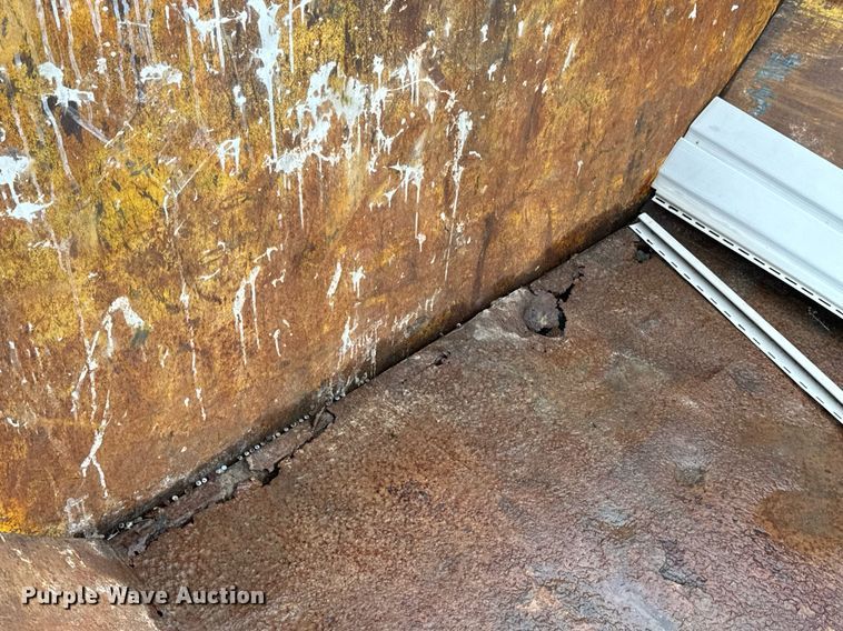 image for item DV1997 Wastequip roll-off container