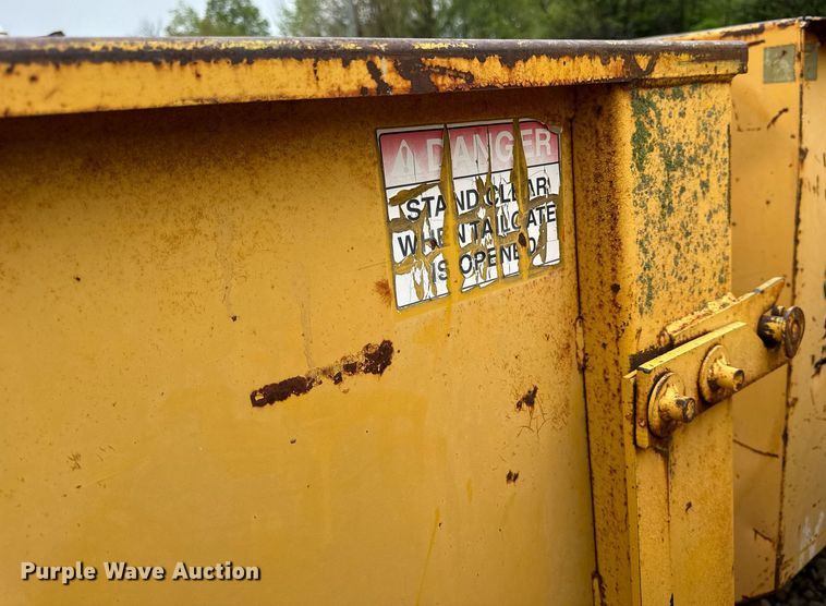 image for item DV1998 Wastequip roll-off container