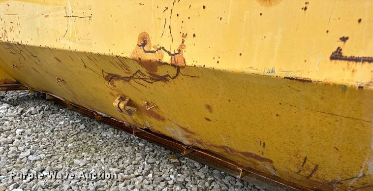 image for item DV1998 Wastequip roll-off container