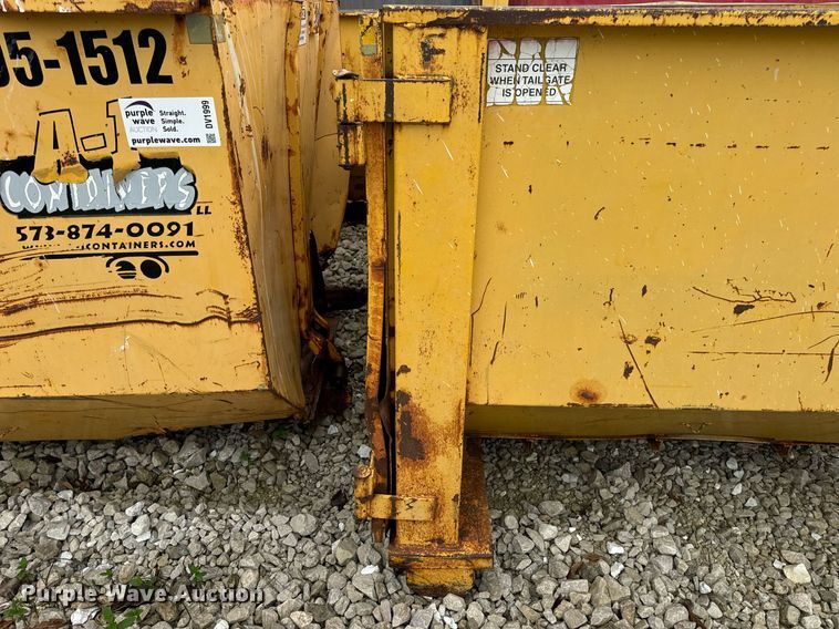 image for item DV1998 Wastequip roll-off container