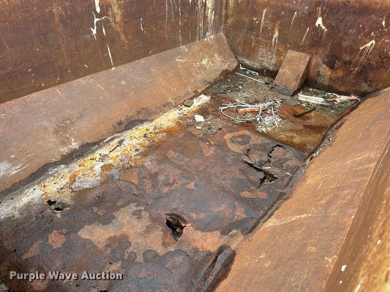 image for item DV1998 Wastequip roll-off container