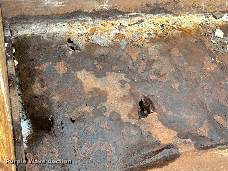 image for item DV1998 Wastequip roll-off container