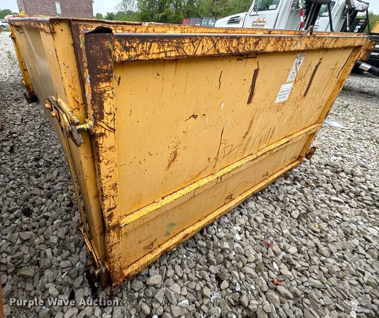 image for item DV1999 Wastequip roll-off container