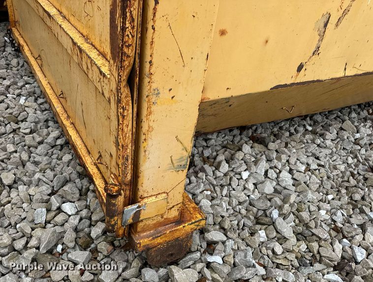 image for item DV1999 Wastequip roll-off container