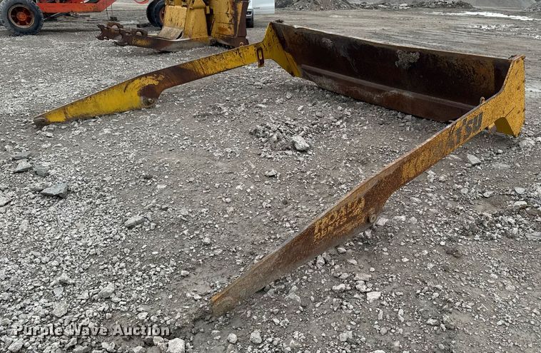 image for item DV2500 Komatsu haul truck end gate