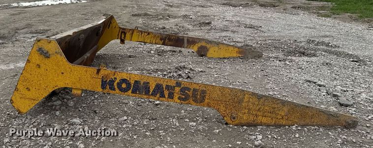 image for item DV2500 Komatsu haul truck end gate