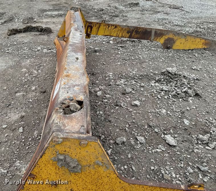 image for item DV2500 Komatsu haul truck end gate