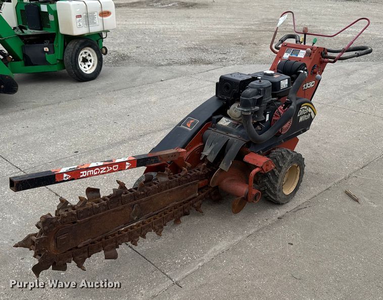 image for item DV2519 2007 Ditch Witch 1330 trencher