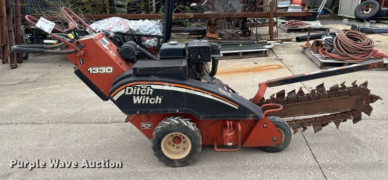 image for item DV2519 2007 Ditch Witch 1330 trencher