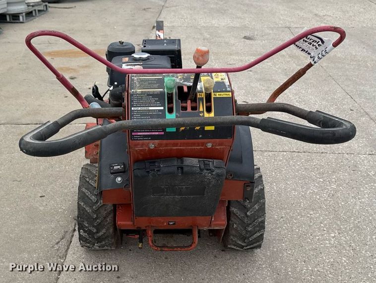 image for item DV2519 2007 Ditch Witch 1330 trencher