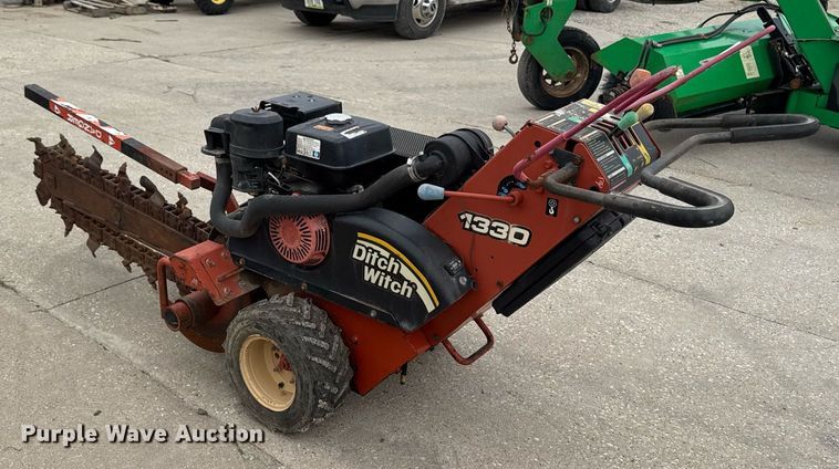 image for item DV2519 2007 Ditch Witch 1330 trencher