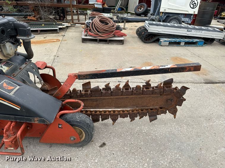 image for item DV2519 2007 Ditch Witch 1330 trencher