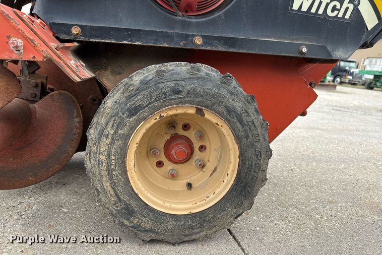 image for item DV2519 2007 Ditch Witch 1330 trencher