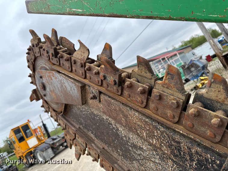 image for item DV2522 2014 Vermeer RTX450 trencher