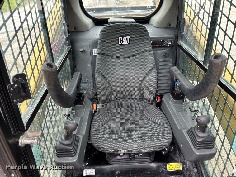 image for item DV2525 2020 Caterpillar 262D3 skid steer loader