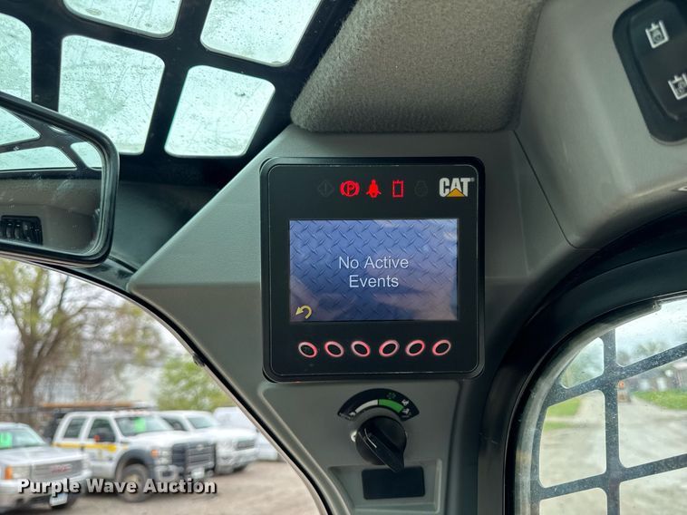 image for item DV2525 2020 Caterpillar 262D3 skid steer loader