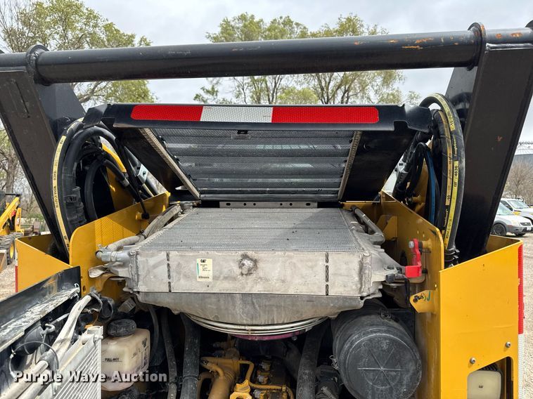 image for item DV2525 2020 Caterpillar 262D3 skid steer loader