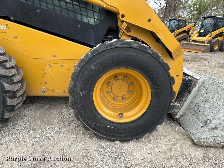 image for item DV2525 2020 Caterpillar 262D3 skid steer loader