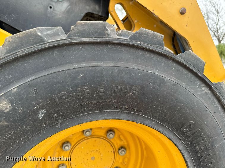 image for item DV2525 2020 Caterpillar 262D3 skid steer loader