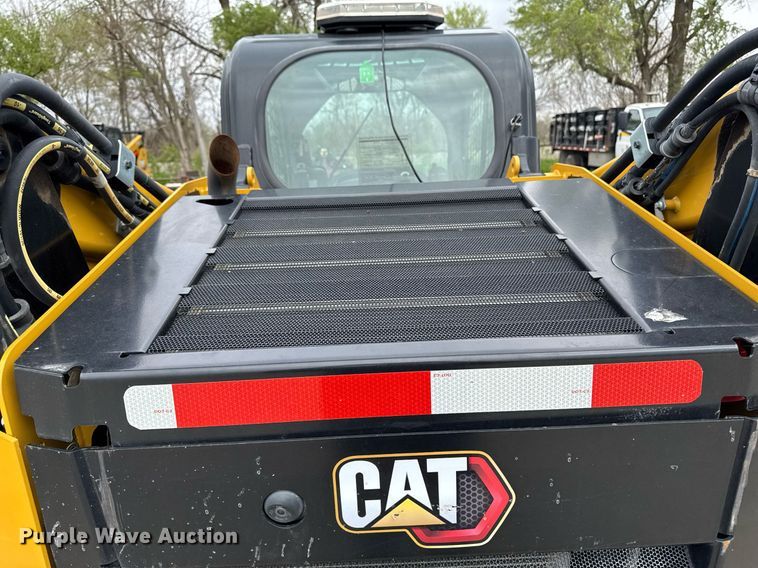 image for item DV2526 2020 Caterpillar 262D3 skid steer loader