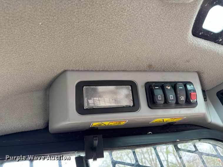 image for item DV2526 2020 Caterpillar 262D3 skid steer loader