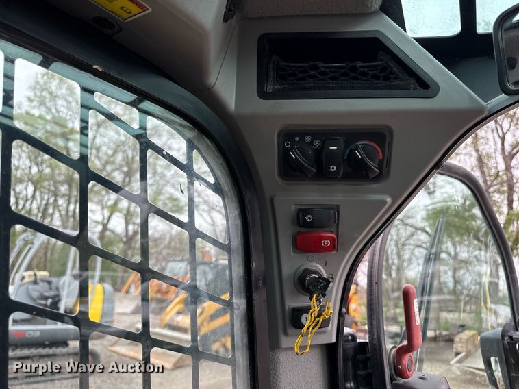 image for item DV2526 2020 Caterpillar 262D3 skid steer loader