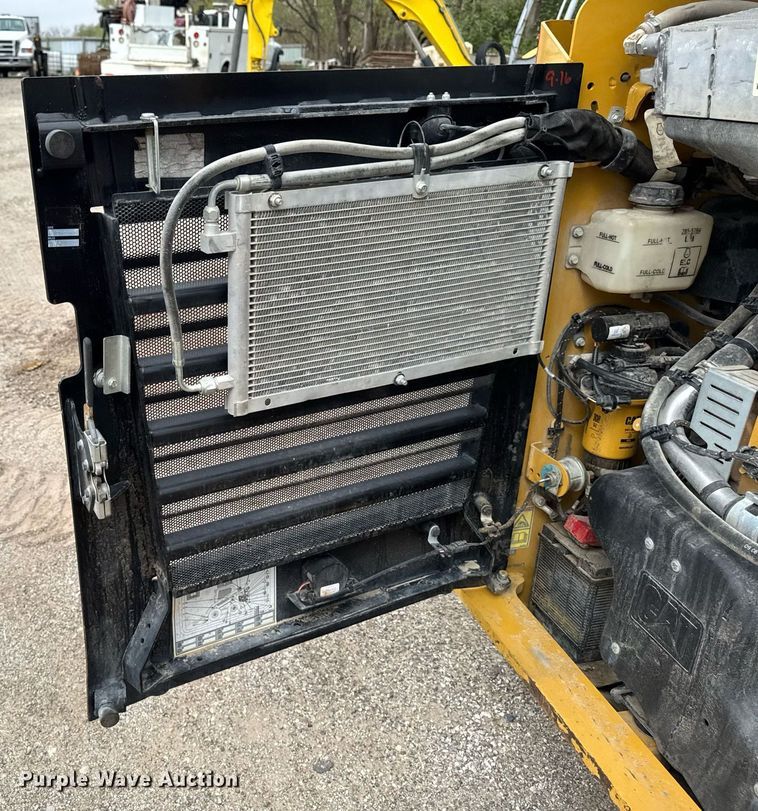 image for item DV2526 2020 Caterpillar 262D3 skid steer loader