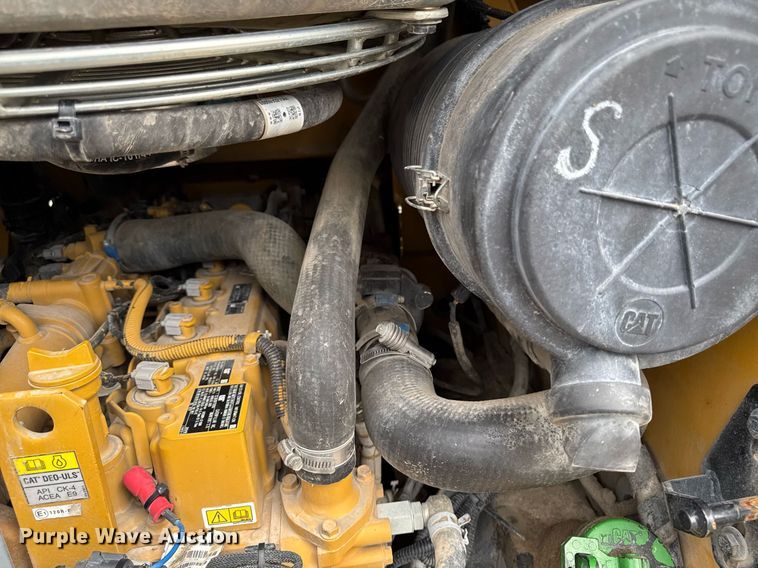 image for item DV2526 2020 Caterpillar 262D3 skid steer loader