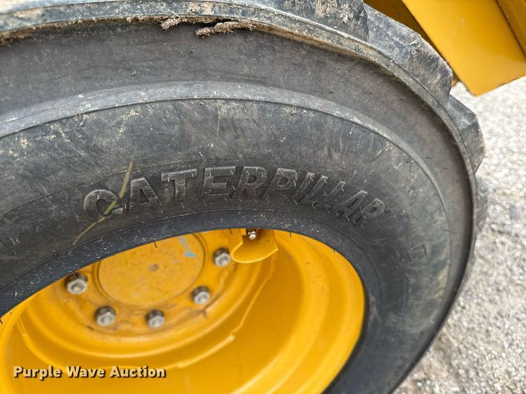 image for item DV2526 2020 Caterpillar 262D3 skid steer loader