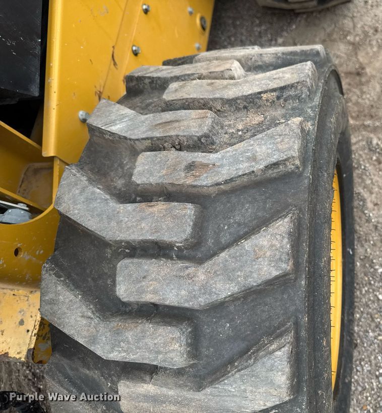 image for item DV2526 2020 Caterpillar 262D3 skid steer loader