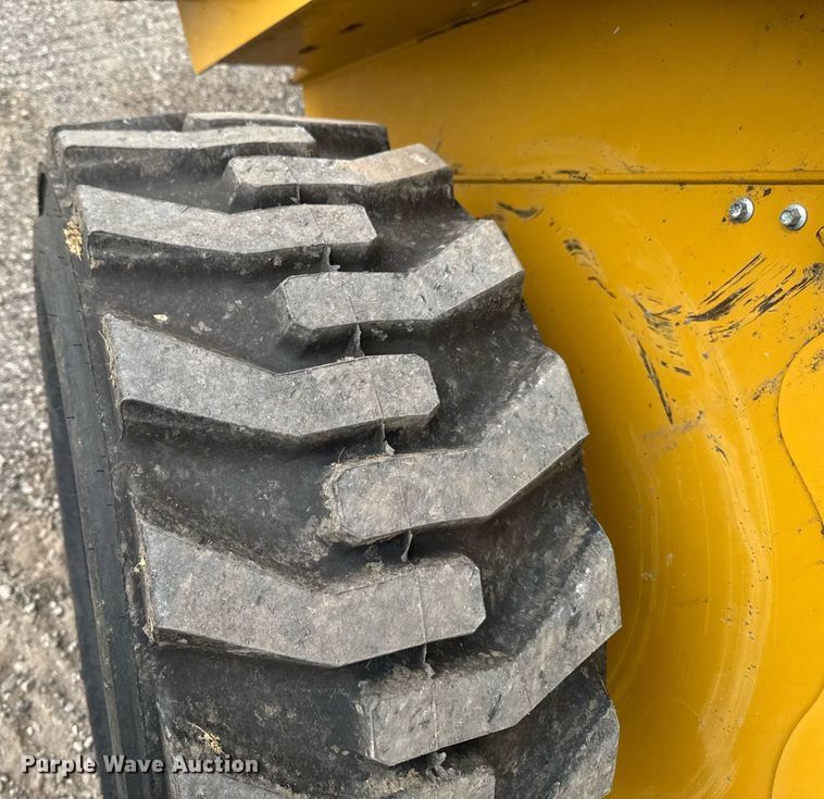 image for item DV2526 2020 Caterpillar 262D3 skid steer loader