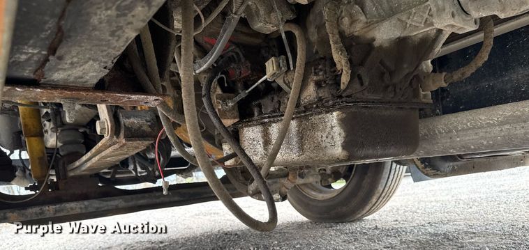 image for item DV2530 2005 Ford F650 flatbed truck