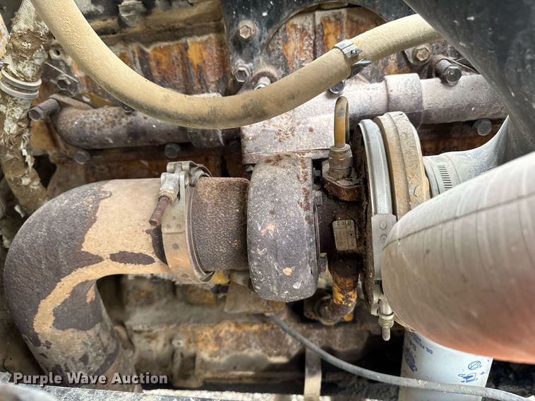 image for item DV2530 2005 Ford F650 flatbed truck