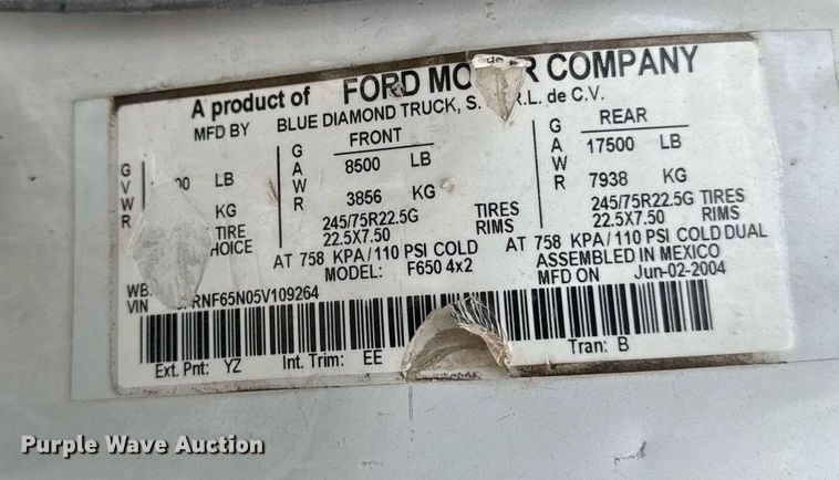 image for item DV2530 2005 Ford F650 flatbed truck