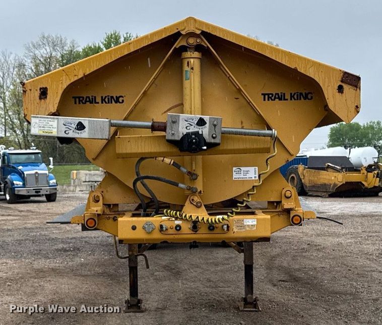 image for item DV2572 2008 Trail King TK60SSD-392 side dump trailer