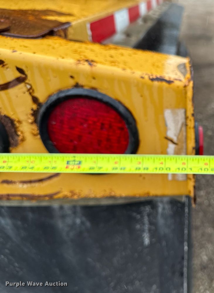 image for item DV2572 2008 Trail King TK60SSD-392 side dump trailer