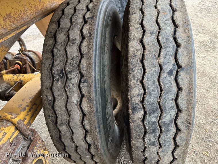 image for item DV2572 2008 Trail King TK60SSD-392 side dump trailer