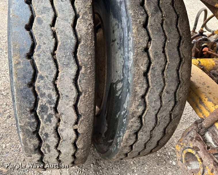 image for item DV2572 2008 Trail King TK60SSD-392 side dump trailer