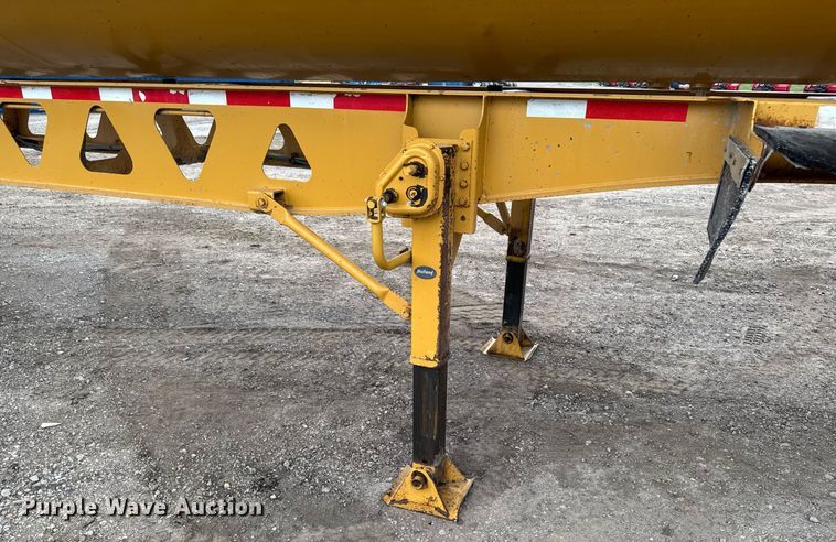 image for item DV2573 2007 Trail King TK60SSD-392 side dump trailer