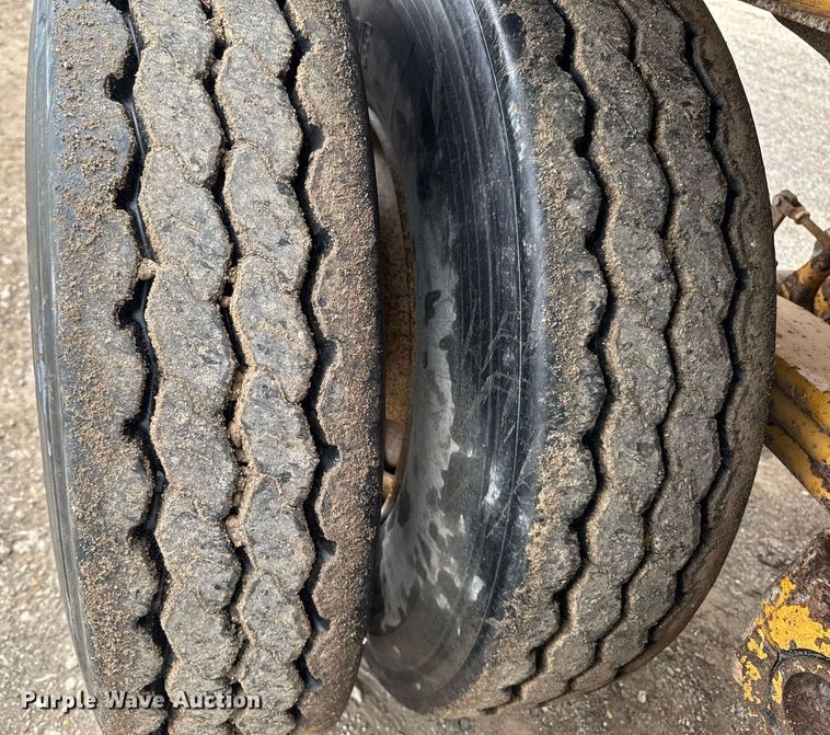 image for item DV2573 2007 Trail King TK60SSD-392 side dump trailer