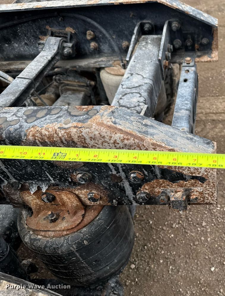 image for item DV2574 2014 Kenworth T800 semi truck